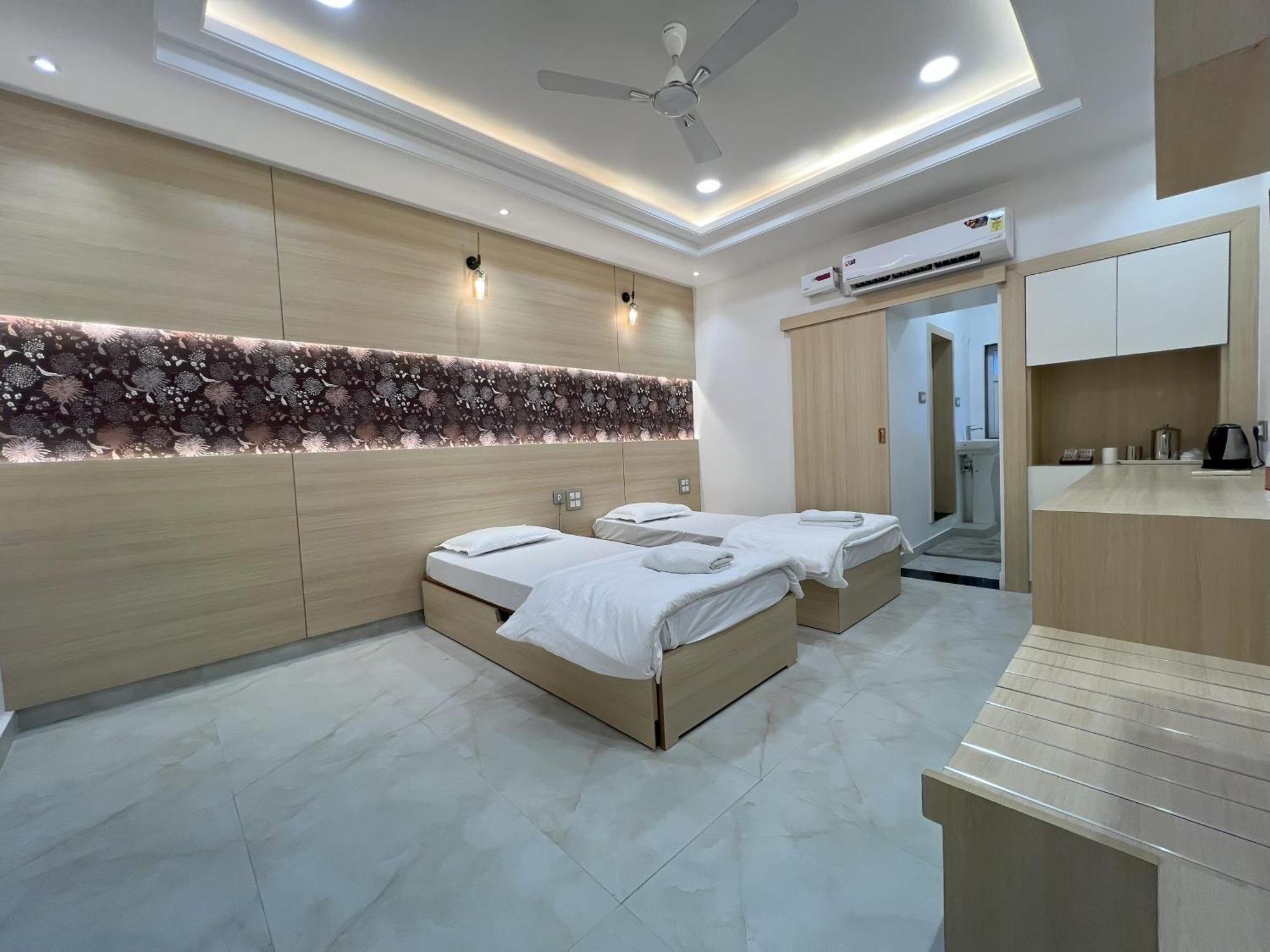 Mvt酒店及餐厅 Vrindāvan 外观 照片