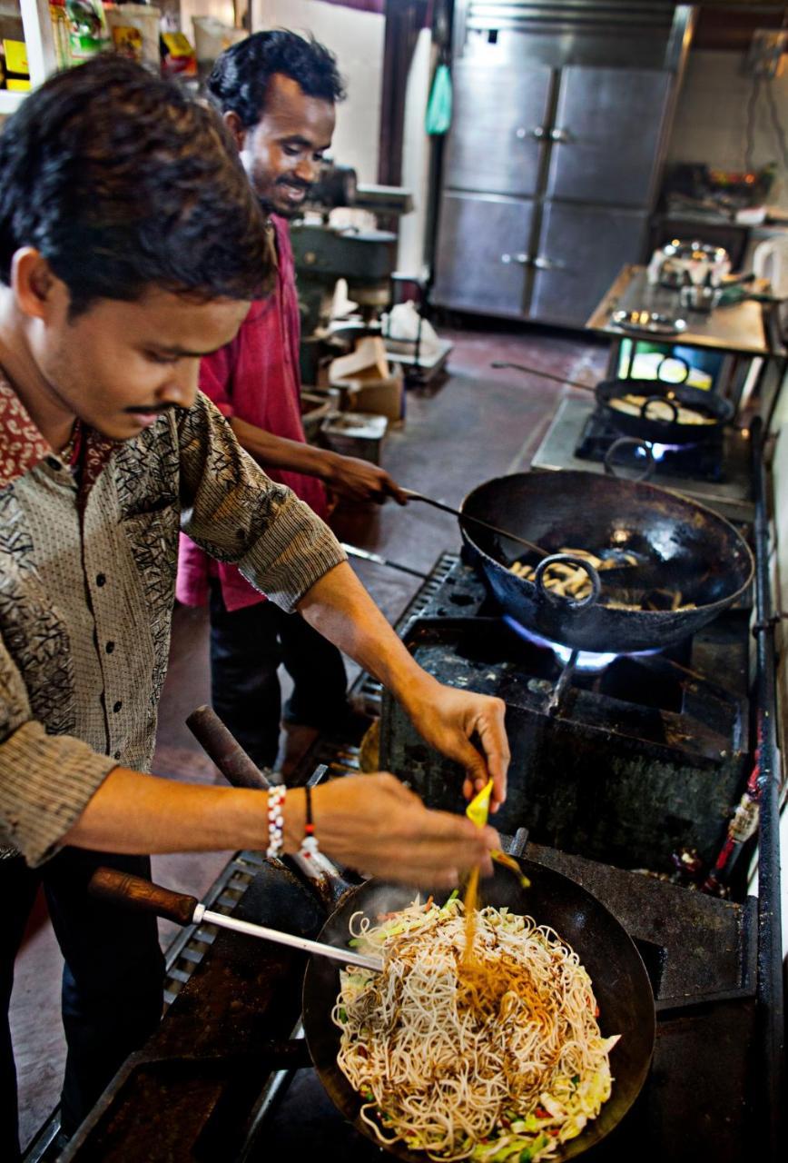 Mvt酒店及餐厅 Vrindāvan 外观 照片